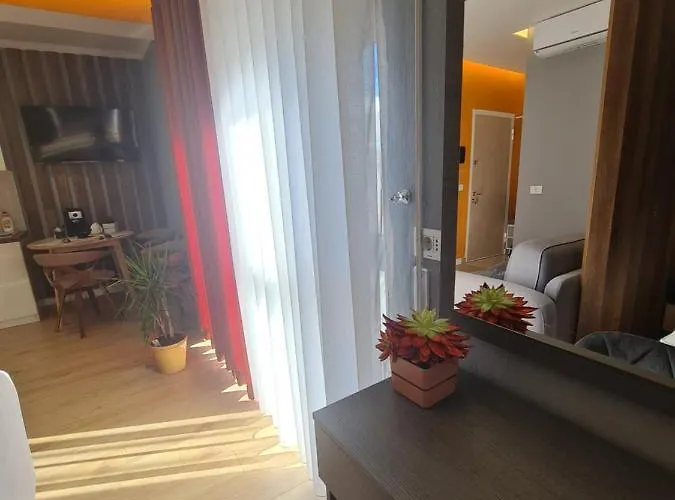 アパート Sunny - Blloku Tirana, Near *