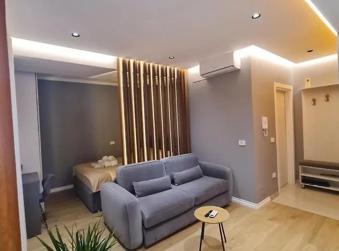 Sunny - Blloku Tirana, Near *